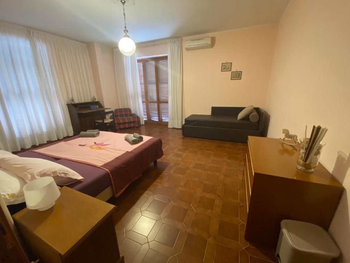B&B Rox E Claudia Lugnola Zewnętrze zdjęcie